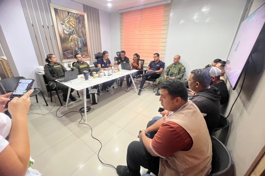 Tras quema de maquinaria amarilla en zona rural de Becerril, autoridades realizaron consejo de seguridad 