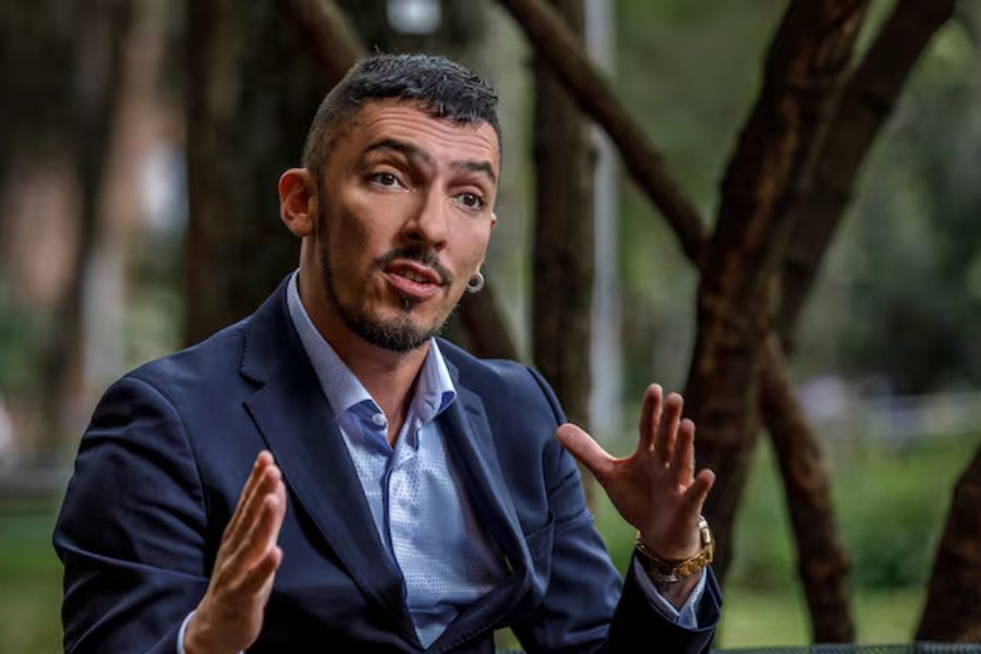 Juan Carlos Florián, ex actor porno, es nombrado nuevo Ministro de Igualdad