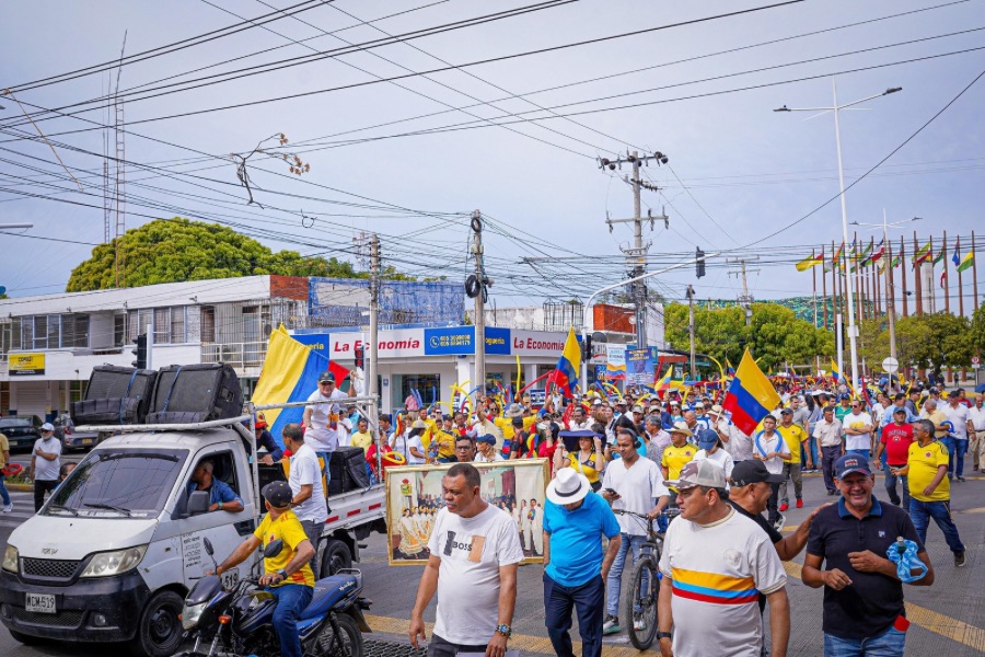 Valledupar salió a marchar en respaldo al expresidente Álvaro Uribe