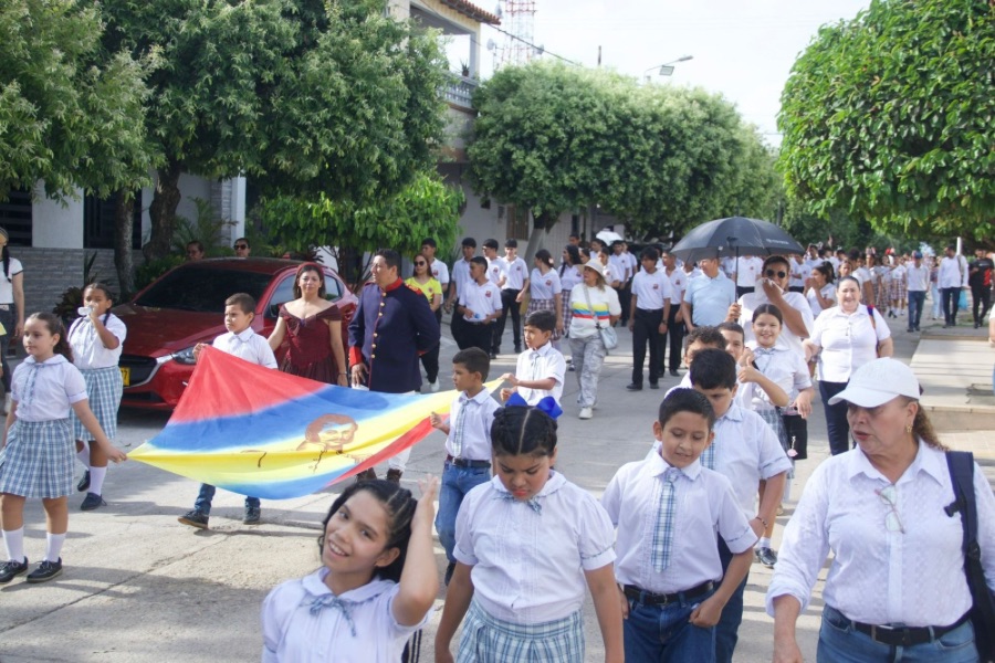 Gamarra volvió a vibrar con la conmemoración del 7 de agosto
