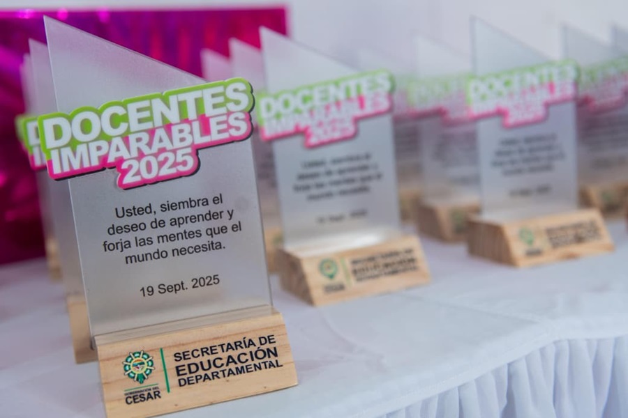 Gobernadora premió a 25 ‘Docentes Imparables’ que transforman la educación en el Cesar