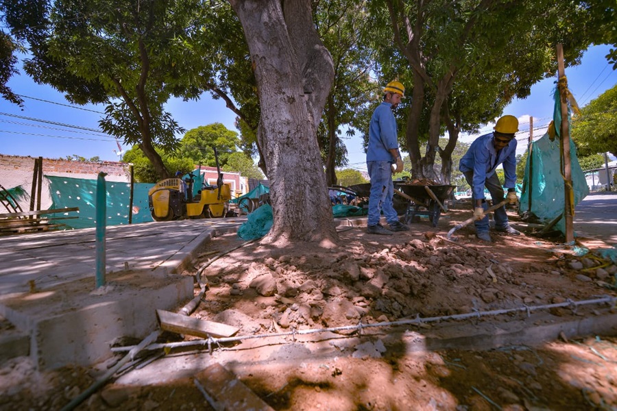 Reconstrucción del parque del barrio El Carmen avanza en un 50 % y promete transformar la comuna uno de Valledupar
