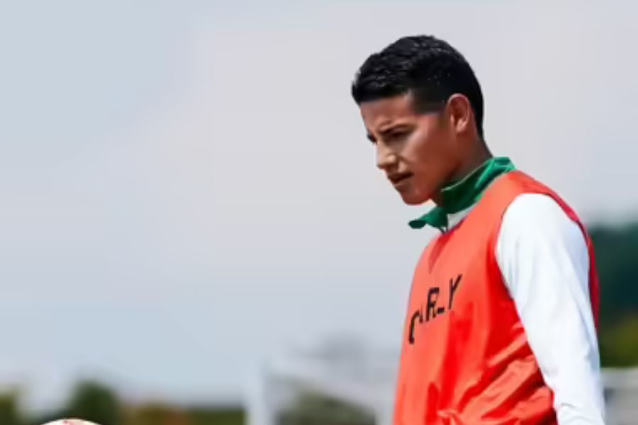 James Rodríguez tendría las horas contadas en el León: Ambriz no lo tendría en sus planes