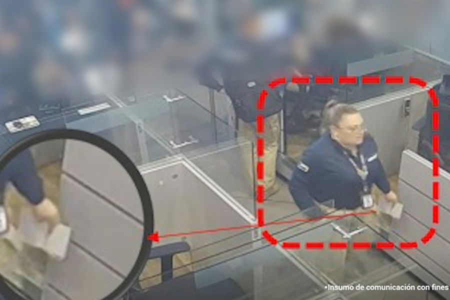 Condenada exfuncionaria de Migración que cobraba por dejar salir del país a menores sin requisitos