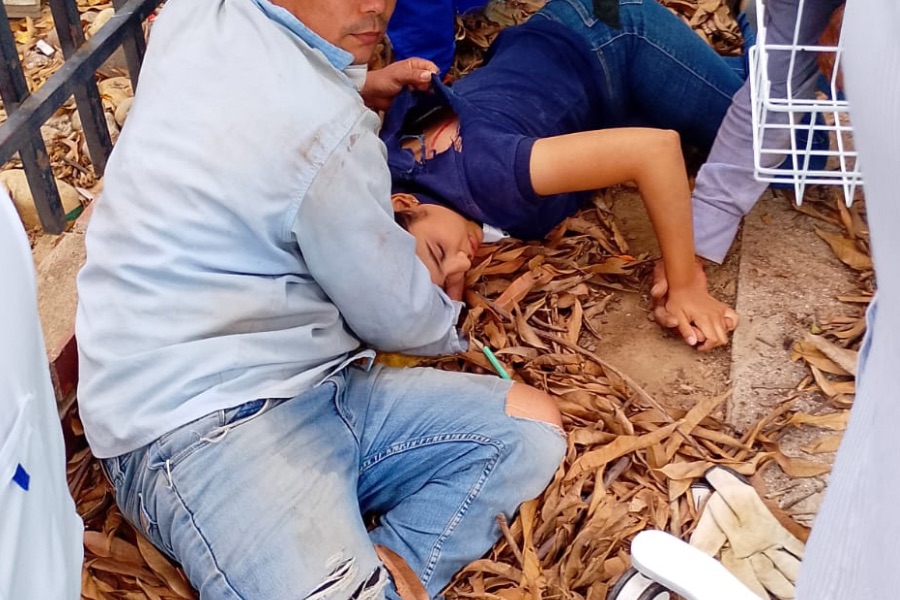 Joven resulta herida tras caída de una pared en obra frente a la Universidad Popular del Cesar