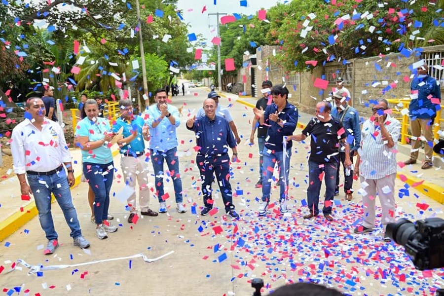 Valledupar estrena nueva vía en Colindas del Río: alcalde Ernesto Orozco la bautizó en honor a Iván Villazón