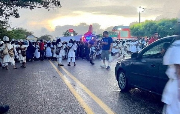Arhuacos mantienen bloqueada vía estratégica en el Cesar por conflicto de gobernabilidad