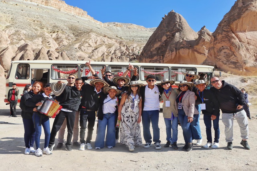 El vallenato cruzó fronteras: jóvenes de Valledupar cerraron con éxito su experiencia musical en Turquía