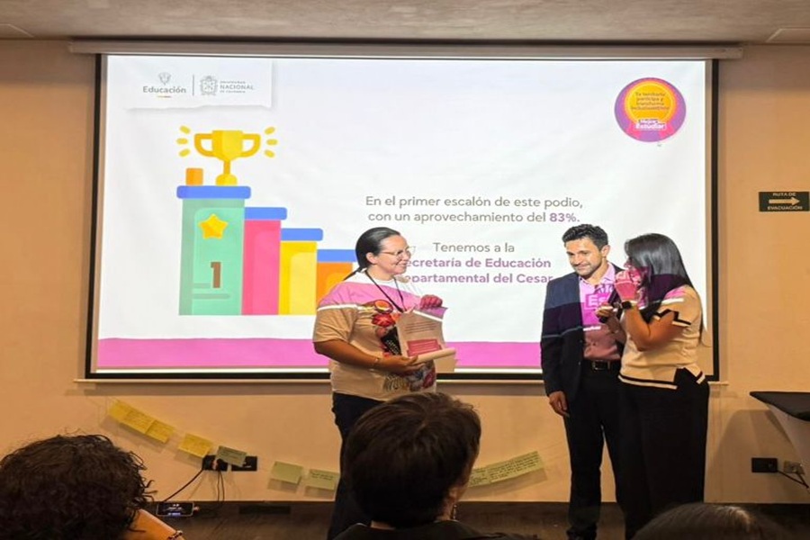 Cesar recibe máximo reconocimiento nacional por su avance en educación inclusiva