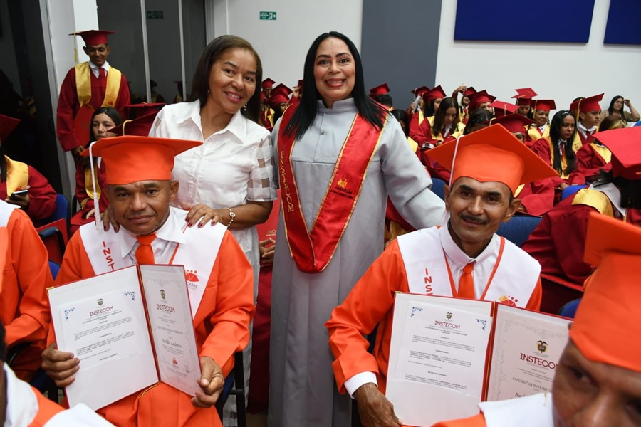 INSTECOM fortalece la formación en Codazzi con la graduación de 74 nuevos bachilleres y técnicos laborales