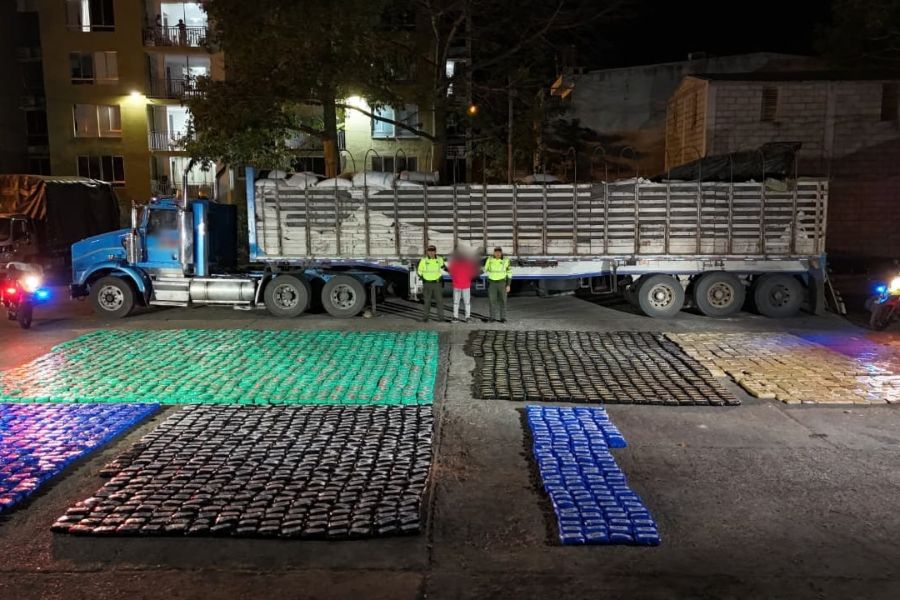 Capturan a hombre con más de 1.800 kilos de marihuana ocultos en tractocamión en vías del Cesar